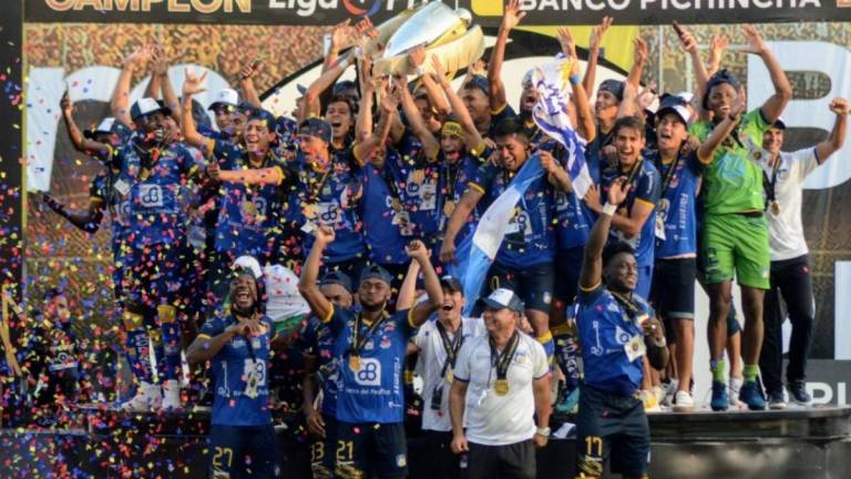Equipos ecuatorianos negocian con sus jugadores sobre recorte salarial