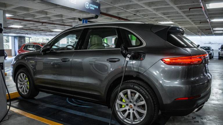 Más puntos de carga para vehículos eléctricos se instalan en el Ecuador