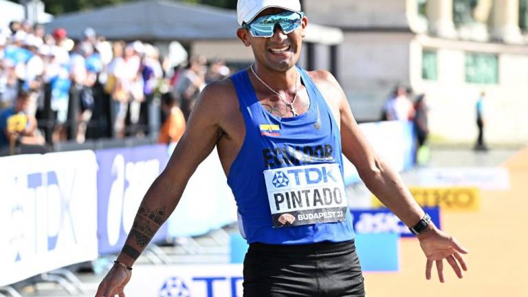 Daniel Pintado gana medalla de plata mundial en marcha; emula a Jefferson Pérez 16 años después