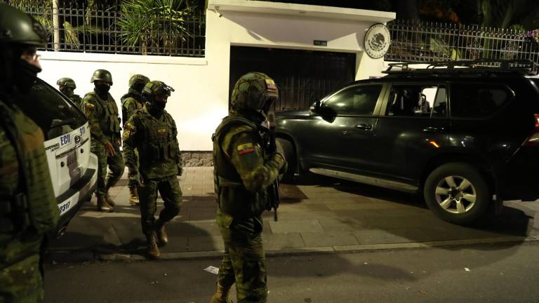 México suspende relaciones diplomáticas con Ecuador tras incursión en embajada para arrestar a Jorge Glas