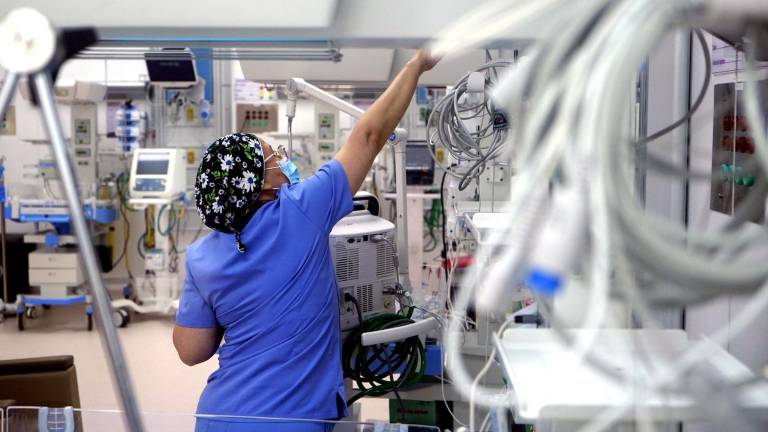 Muertes de recién nacidos en Hospital Universitario de Guayaquil: ordenan destitución e investigación