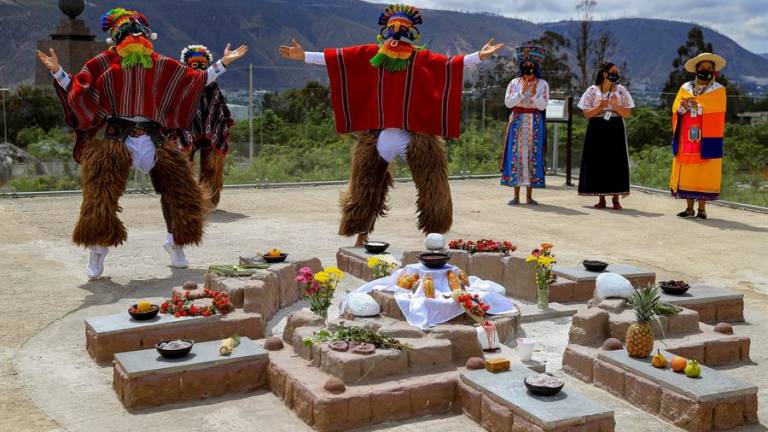 Ecuador se prepara para un inusual reencuentro con sus muertos en el Día de los Difuntos