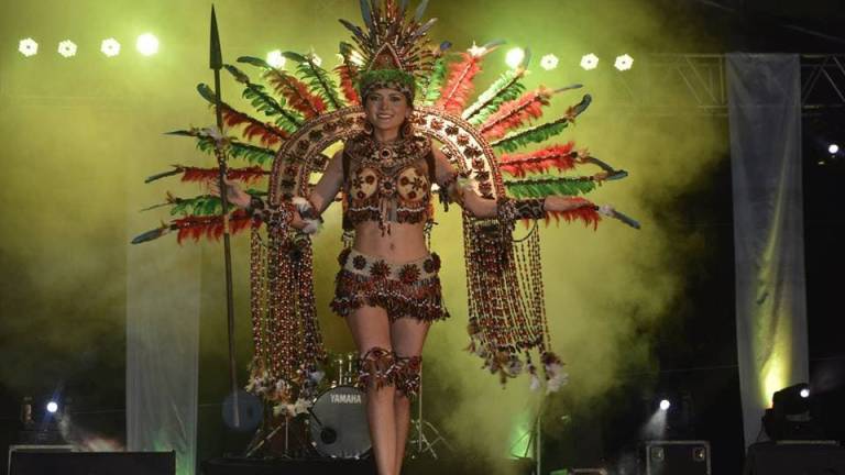 El vestido de chola cuencana es el mejor traje típico del Miss Ecuador