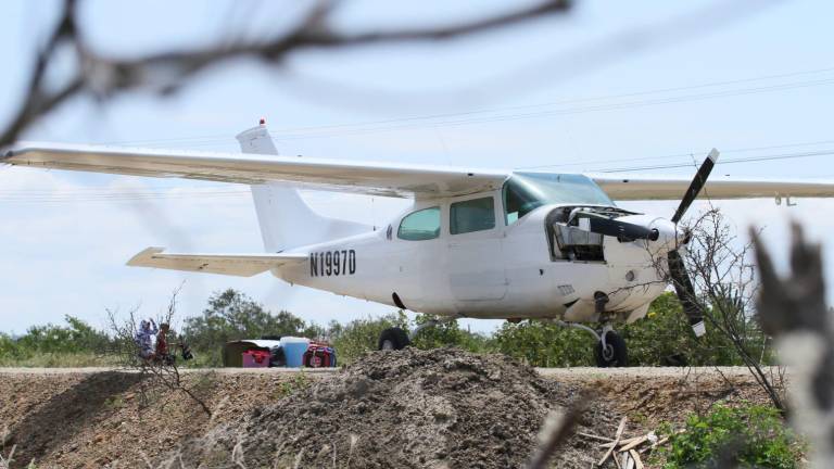 Esto es lo que se encontró en la narcoavioneta localizada en Santa Elena