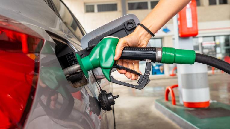 Aumenta el precio de la gasolina Súper desde el 12 de abril: ¿Qué pasa con los otros combustibles?