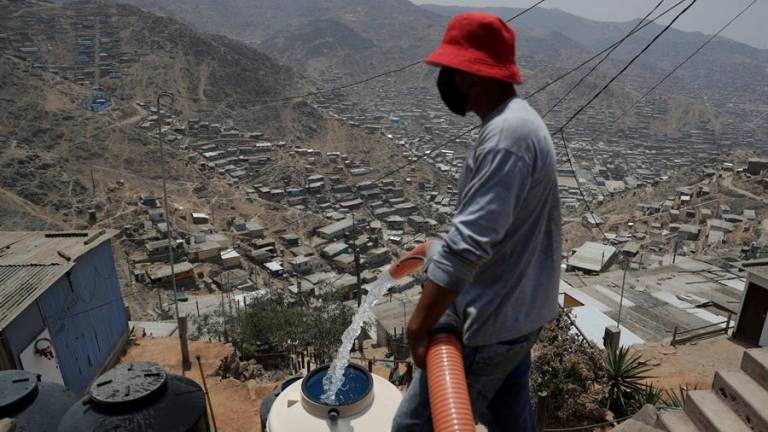 Las crueles paradojas del agua en la desértica capital del Perú