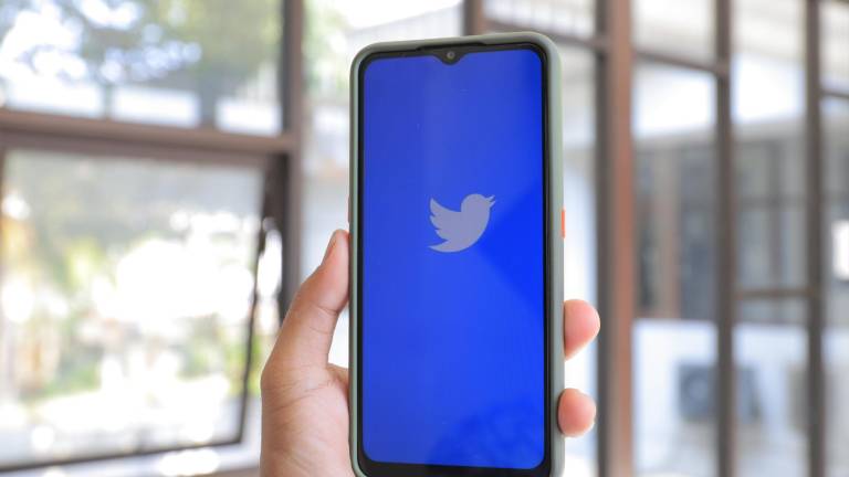 Usuarios verificados de Twitter perderán su check azul si no se suscriben a la versión pago