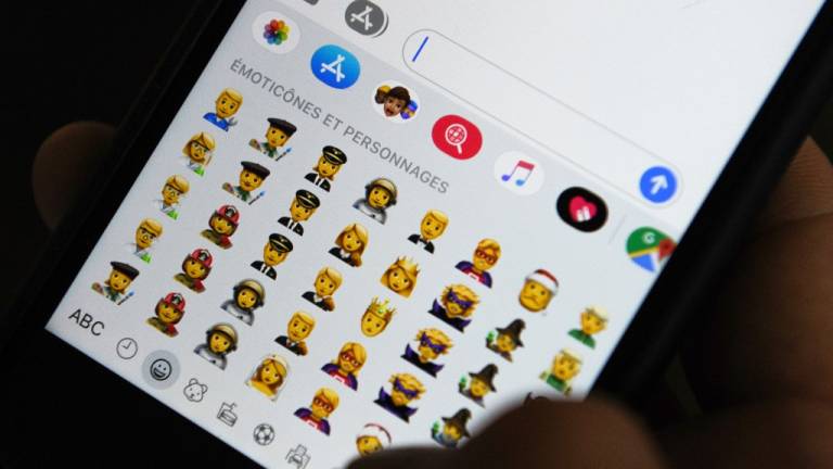 Llegan los emojis de género neutro a Apple