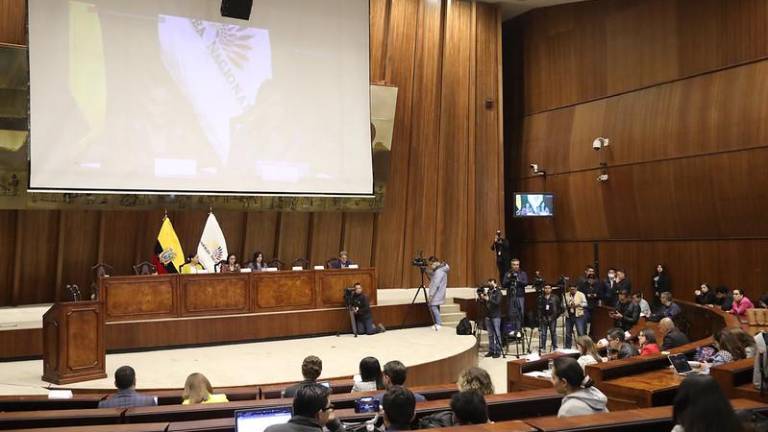 Comisión pide ampliar plazo para finalizar investigación sobre presunta trama de corrupción en empresas públicas