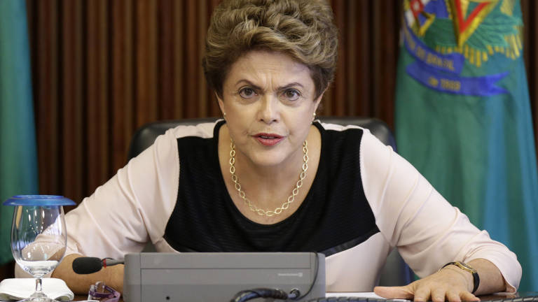 Oposición logra mayoría para impeachment de Rousseff