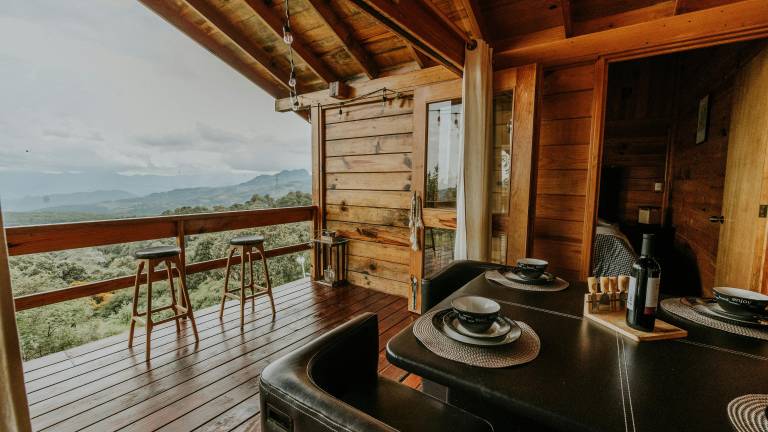 SRI pide a anfitriones de plataformas como Airbnb, Booking y Expedia que regularicen su RUC