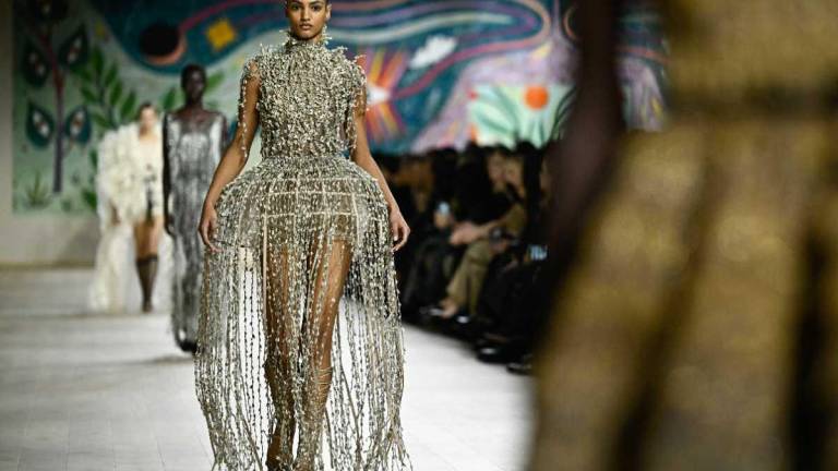 París Fashion Week: Schiaparelli abre los desfiles de alta costura, mientras que las miradas se centran en Dior