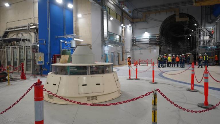 Gobierno ecuatoriano dice que puede cubrir de manera autónoma la demanda diaria de energía