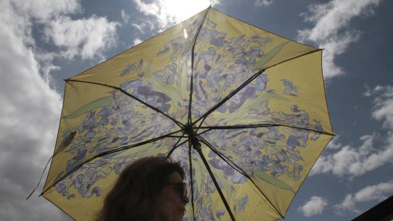 Clima en Ecuador: pronostican lloviznas en el litoral y radiación extrema para Pichincha