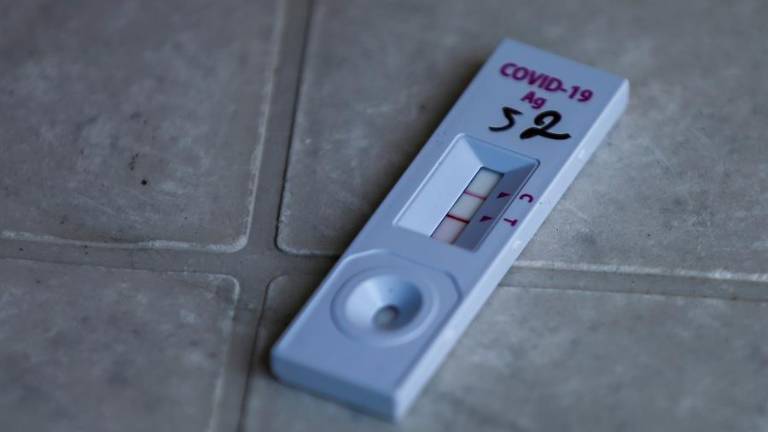 Ecuador prevé que nuevo pico de contagios se extienda hasta mediados de enero