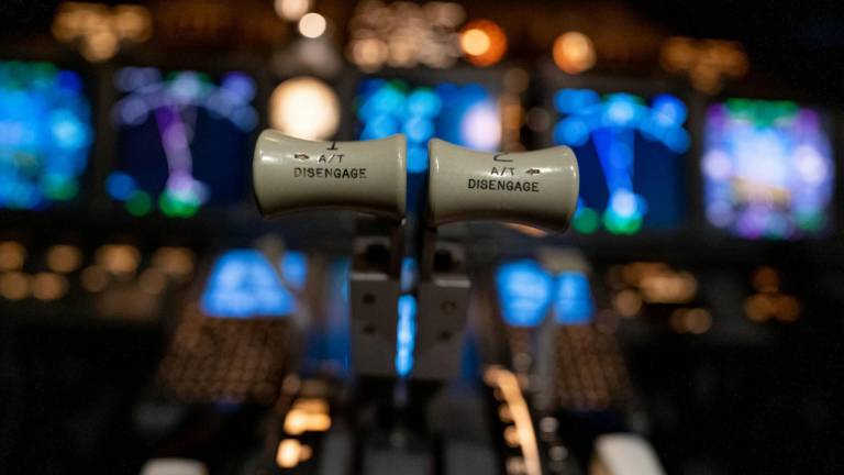 Avión se desvió de su rumbo en Indonesia debido a que sus dos pilotos se quedaron dormidos