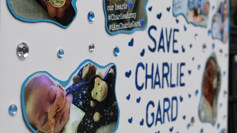 Falleció Charlie Gard, el bebé británico enfermo terminal