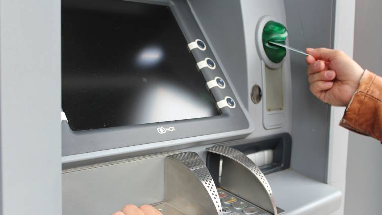Estos serán los horarios de atención bancaria durante el feriado