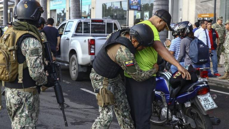 Secuestros y extorsiones: lo que se ha descubierto sobre las nuevas armas del terror en Ecuador