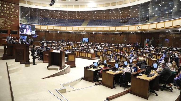 Asamblea convoca al Pleno para crear comisión que tramite los proyectos de ley que derivan de la Consulta Popular