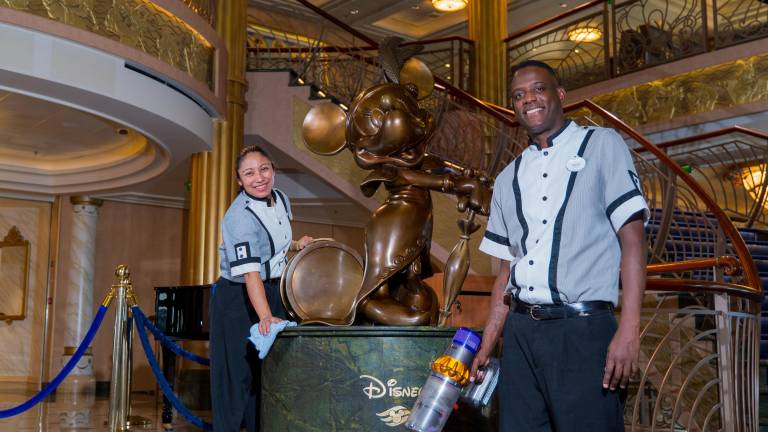 Empresa abre vacantes para trabajar en crucero de Disney: estos son los requisitos
