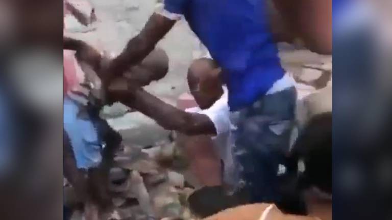 El conmovedor video del rescate de dos niños tras terremoto de Haití