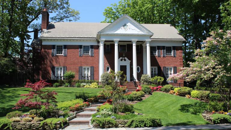 La casa de infancia de Trump será subastada aprovechando su victoria