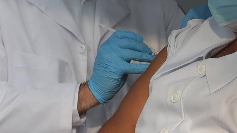 Más de 200.0000 adultos mayores registrados para la vacunación contra la COVID-19
