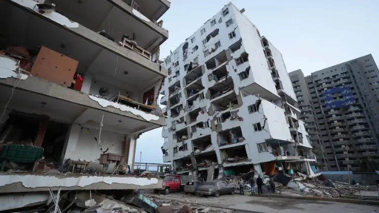 'Todo se desplomó': el desgarrador relato de los sobrevivientes del doble terremoto en Venezuela