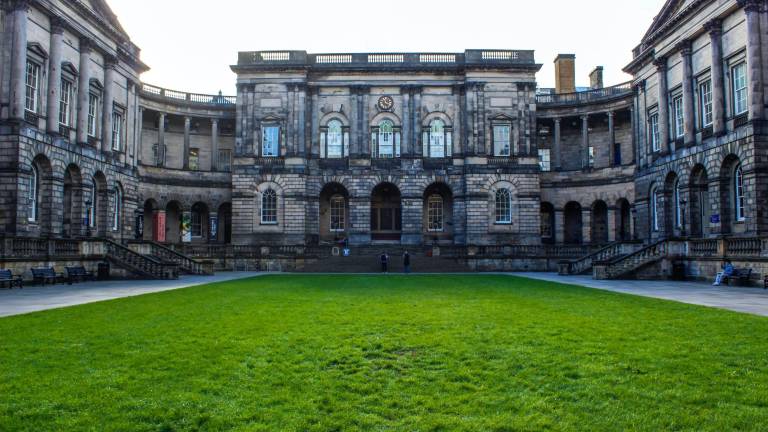 La Universidad de Edimburgo tiene cursos en línea gratuitos: Así puedes registrarte en la prestigiosa institución de Escocia