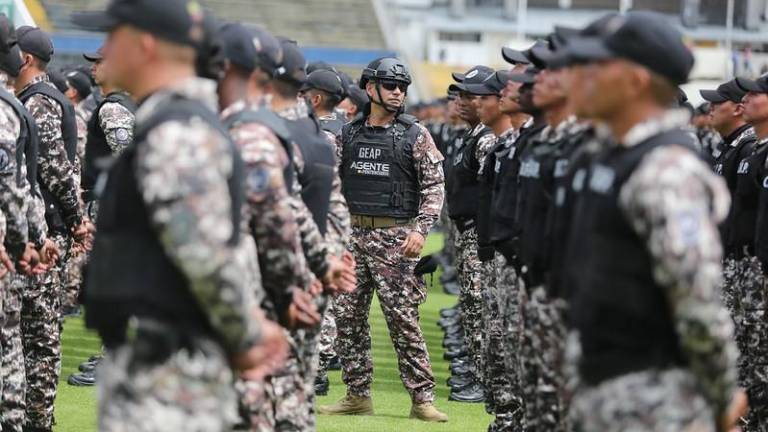 Más de 1.300 nuevos guardias reforzarán las cárceles en Ecuador; Gobierno da detalles sobre la inversión