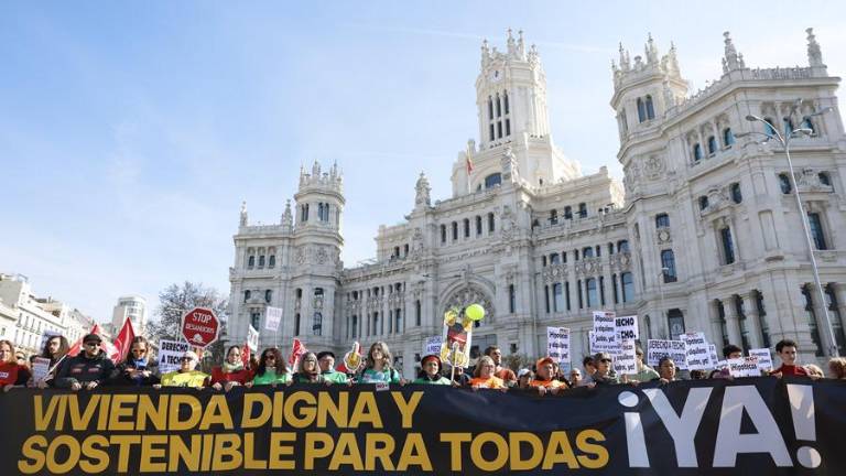 Marcha convocada por Hábitat24 este domingo en Madrid para reclamar una vivienda digna y sostenible.