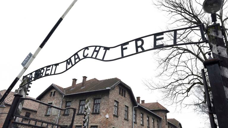 Mil jóvenes viajan a Auschwitz en aniversario del fin de la II Guerra Mundial