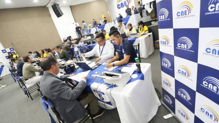CNE publica lista oficial de 65 candidatos al CPCCS: conozca quiénes participarán en las elecciones