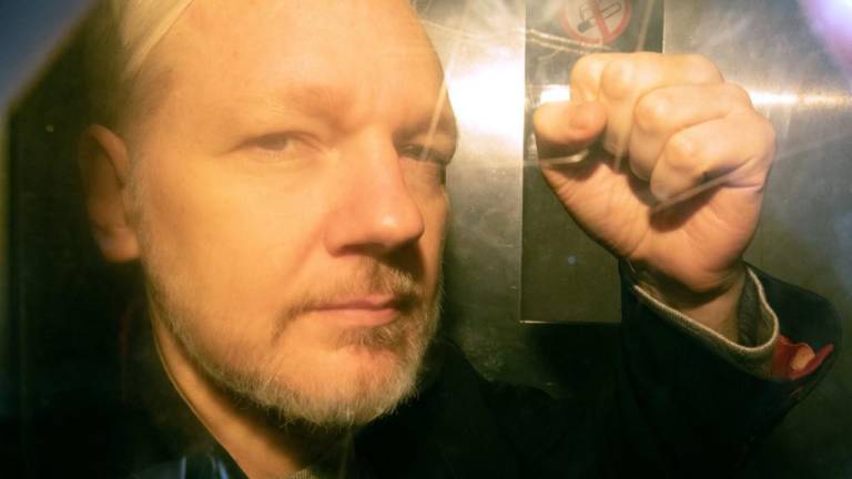 Reino Unido da luz verde a la extradición de Julian Assange a EE.UU.