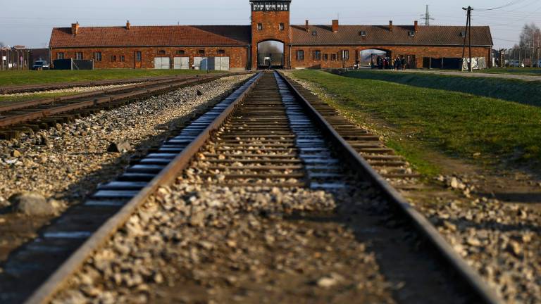 Mil jóvenes viajan a Auschwitz en aniversario del fin de la II Guerra Mundial