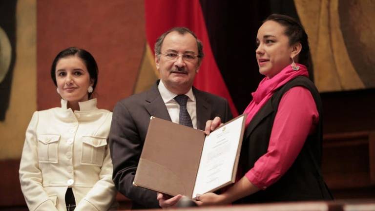 Asamblea posesiona a Carlos Pólit como Contralor General