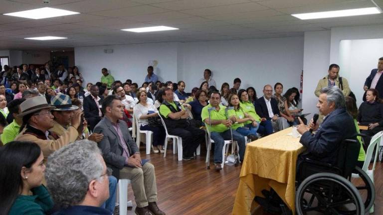 Moreno pide a candidatos oficialistas no dejarse llevar por triunfalismos