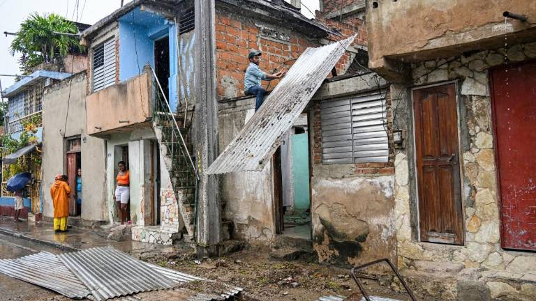 El potente huracán Melissa deja 'daños cuantiosos' en Cuba tras golpear a Jamaica y dejar una 'zona de desastre'