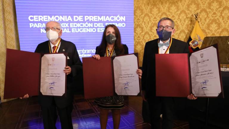 Ecuatorianos fueron galardonados con el Premio Nacional Eugenio Espejo