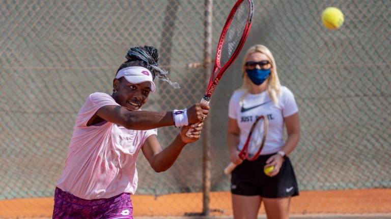 La tenista ecuatoriana Mell Reasco juega su segundo Roland Garros