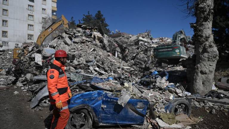 Milagro en Turquía: rescatan a una joven con vida 11 días después del devastador terremoto