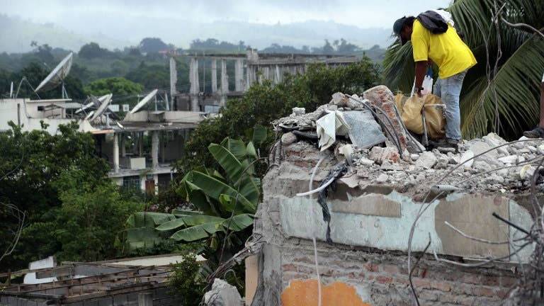 FMI confirma negociaciones para crédito tras terremoto