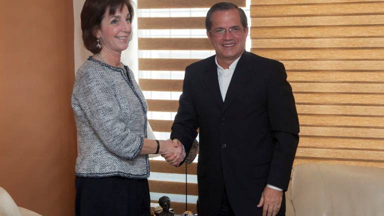 Canciller de Ecuador se reúne con secretaria adjunta de EEUU