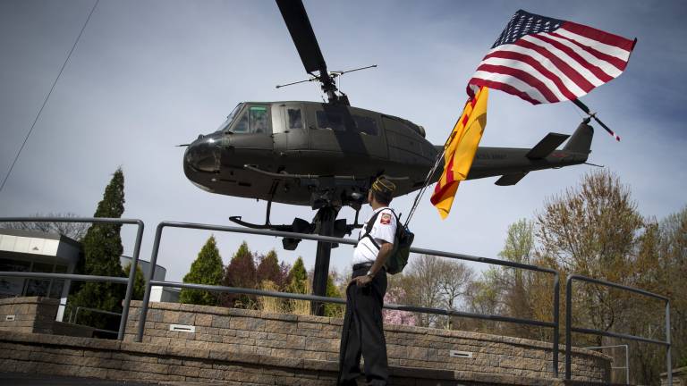 Vietnam conmemora el 40 aniversario del fin de la guerra con duras críticas a EE.UU.