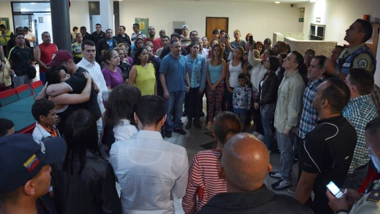 Venezolanos excarcelados se presentan ante los tribunales