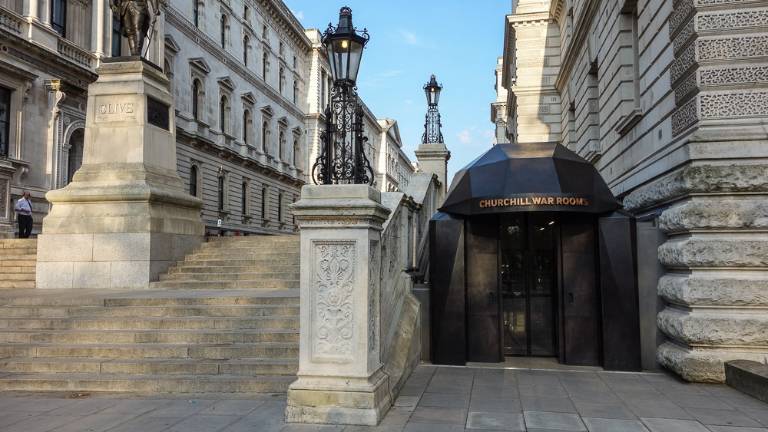 Se alquila la estación de metro de Londres que fue búnker de Churchill