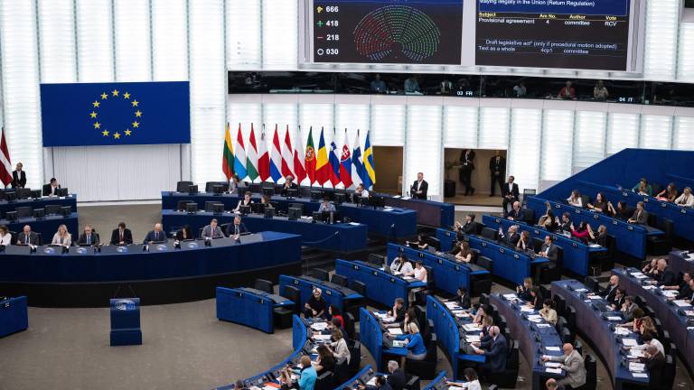Miembros del Parlamento Europeo, en el voto de las nuevas normas migratorias.