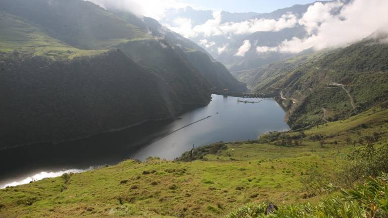 Proyecto hidroeléctrico de Azuay iniciará su construcción