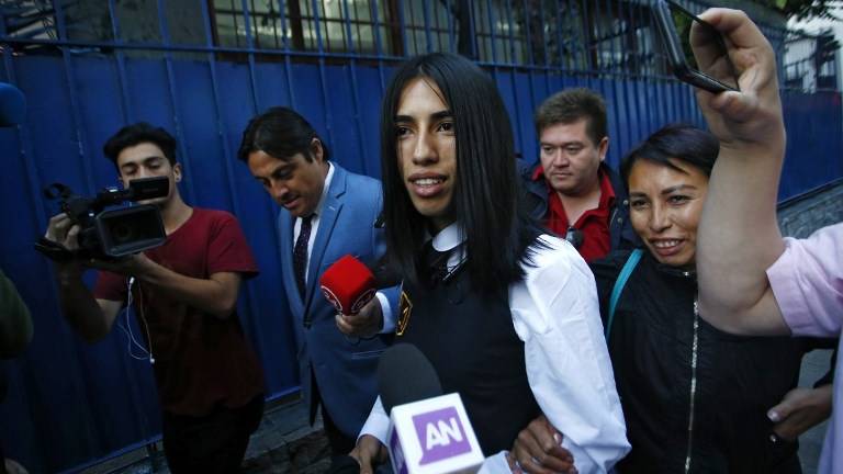 La batalla de Arlén, la trans chilena que podrá ir a una escuela de mujeres